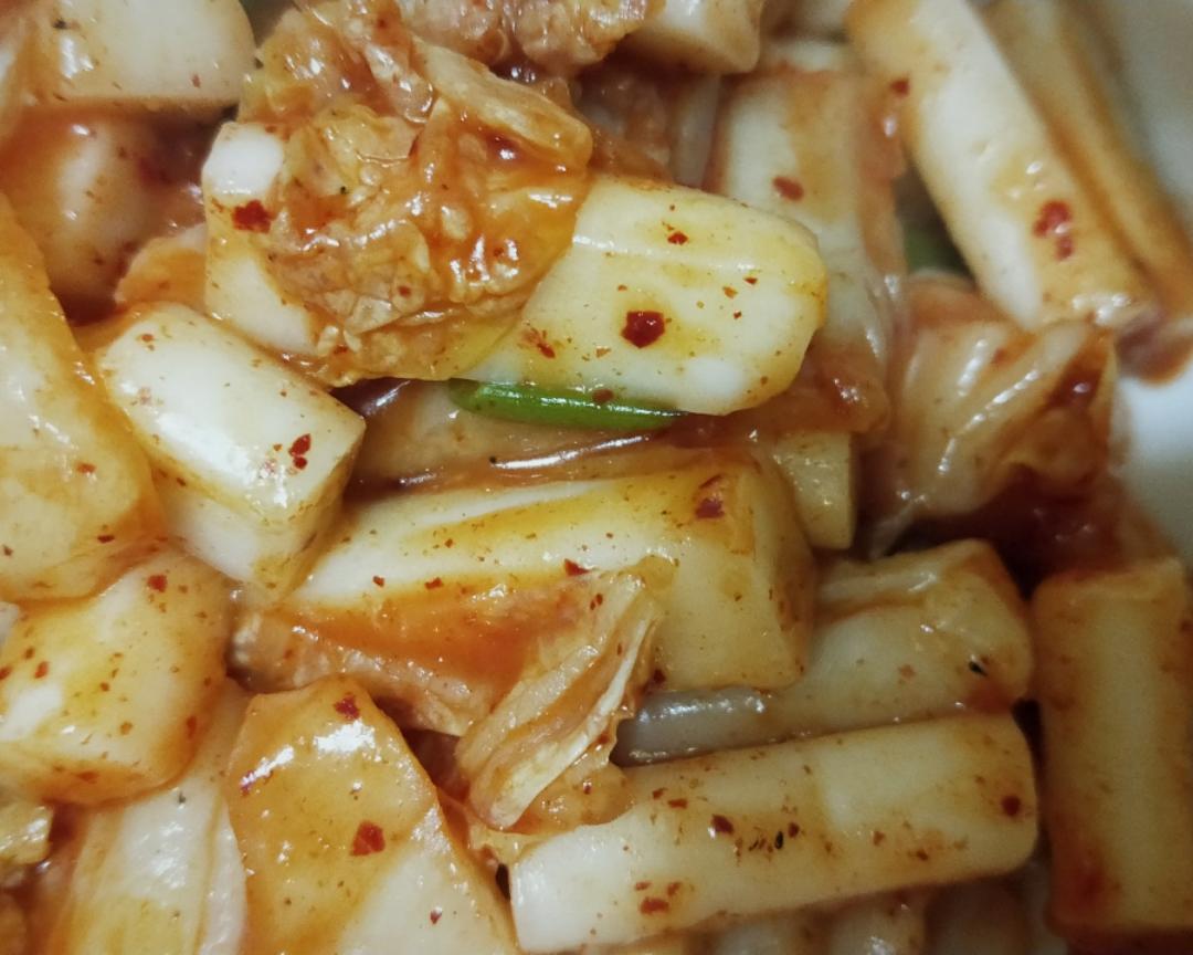 泡菜炒年糕
