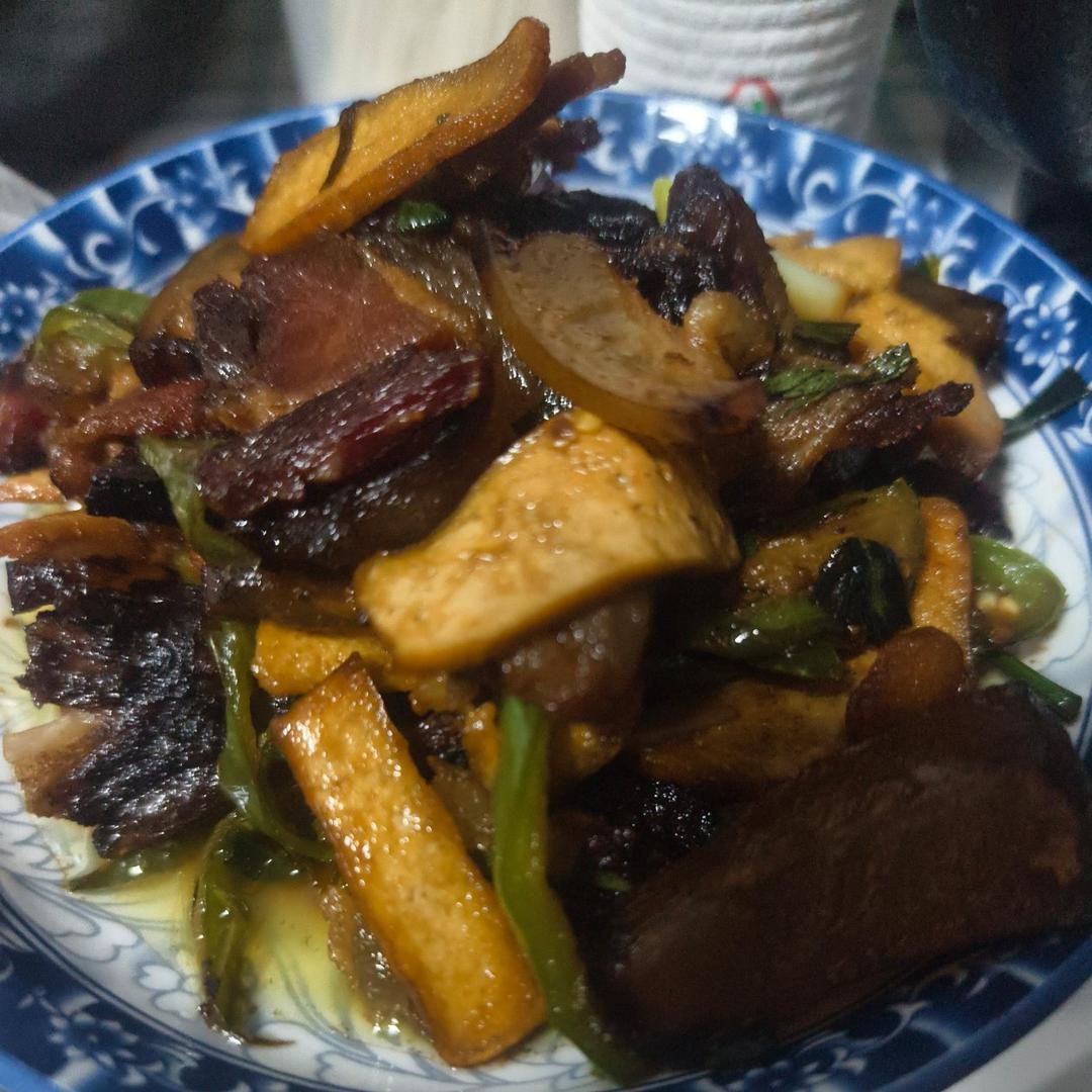 超级下饭的香干炒腊肉