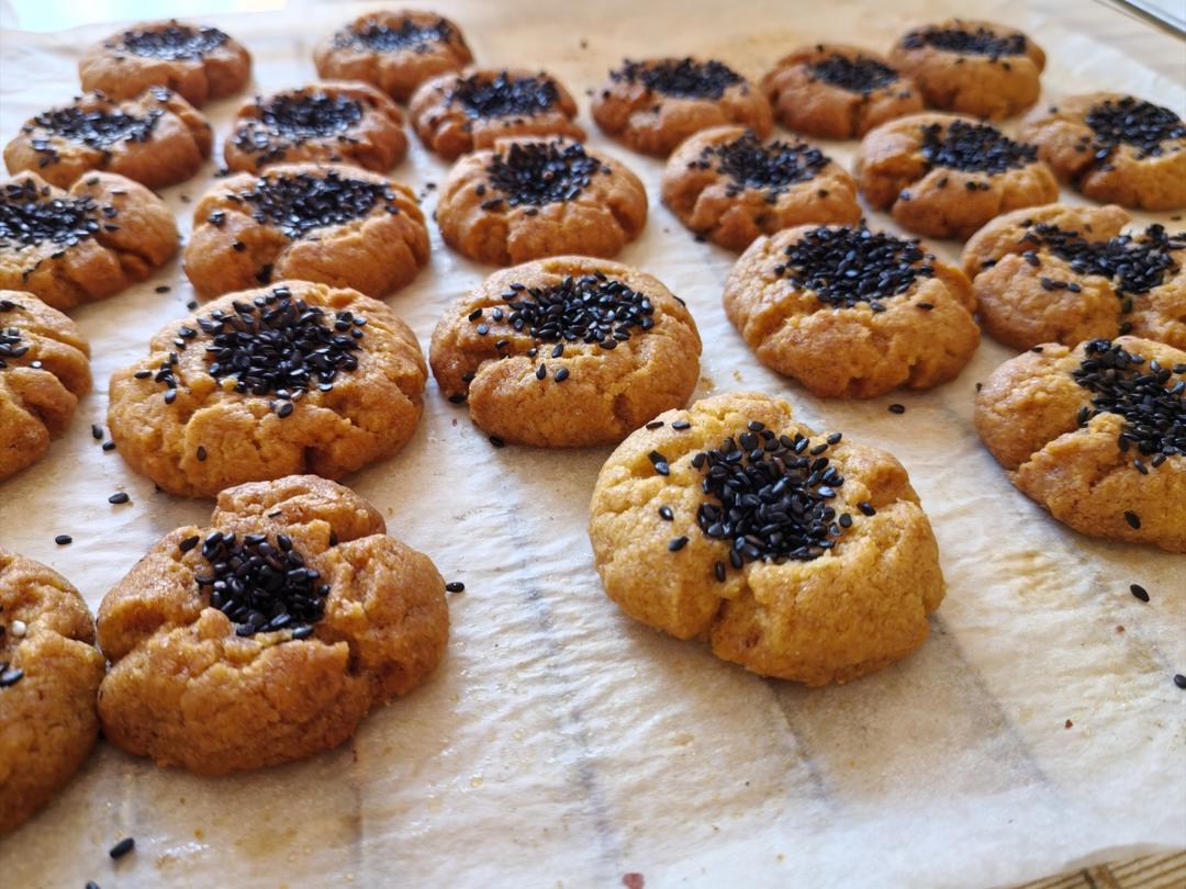 鹰osprey做的酥到掉渣的迷你小桃酥