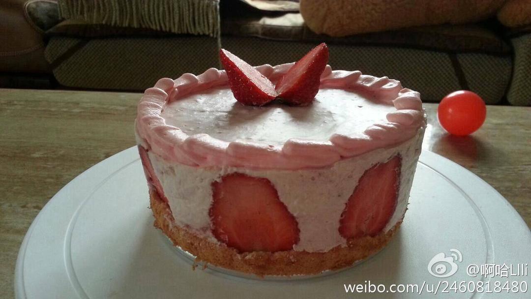 草莓慕斯蛋糕的做法
