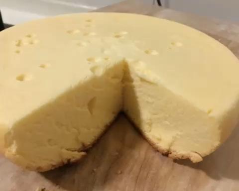 不失败的电饭锅蛋糕！不用打蛋器的做法！