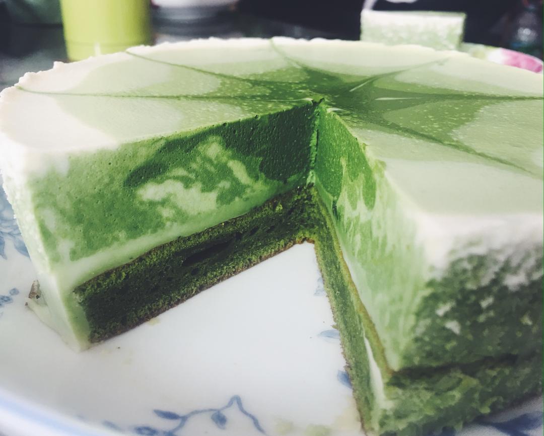 渐变抹茶慕斯蛋糕：我Amanda带着既美又作的抹茶甜点又来了！【曼食慢语】