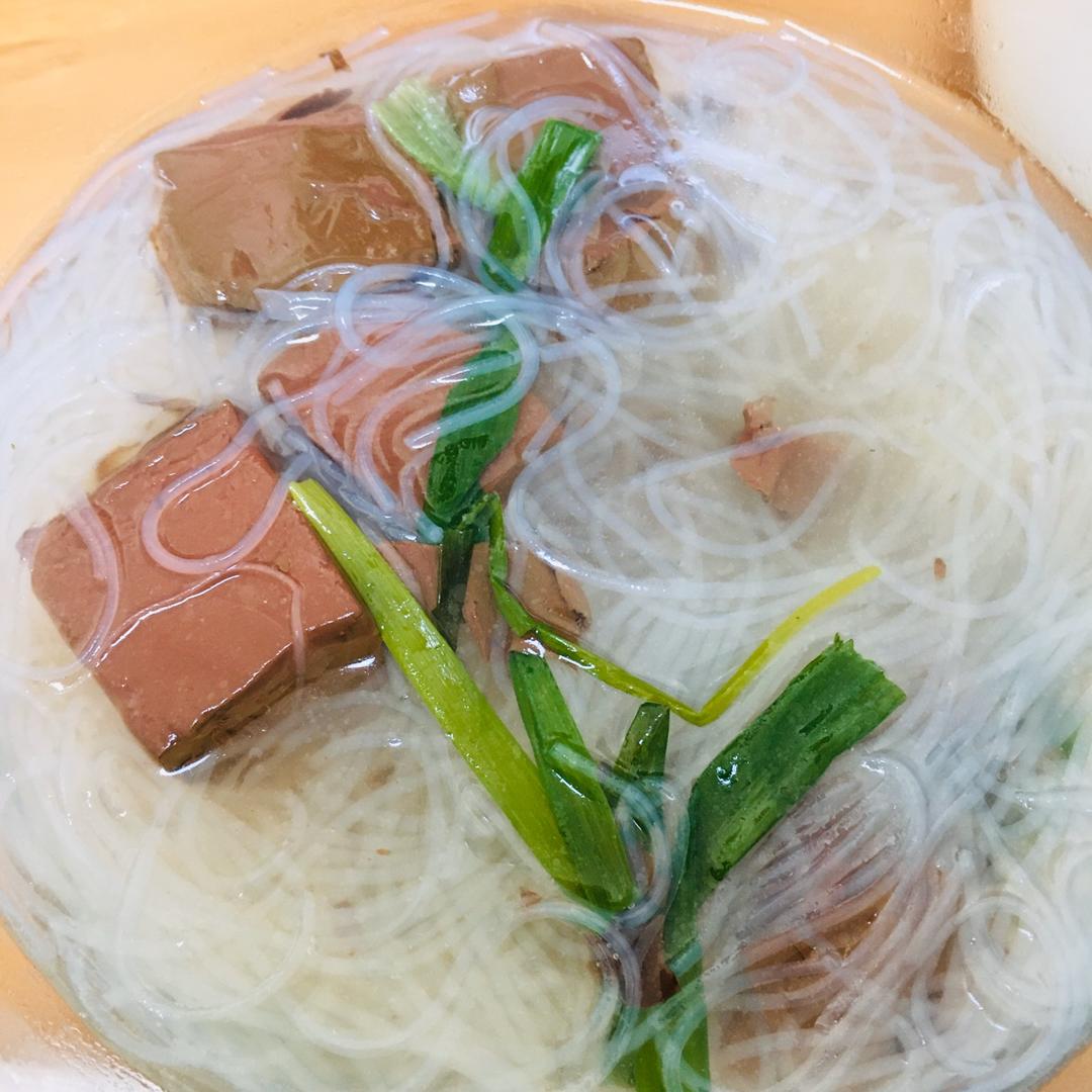 鸭血粉丝汤（无油健康低配减肥版）