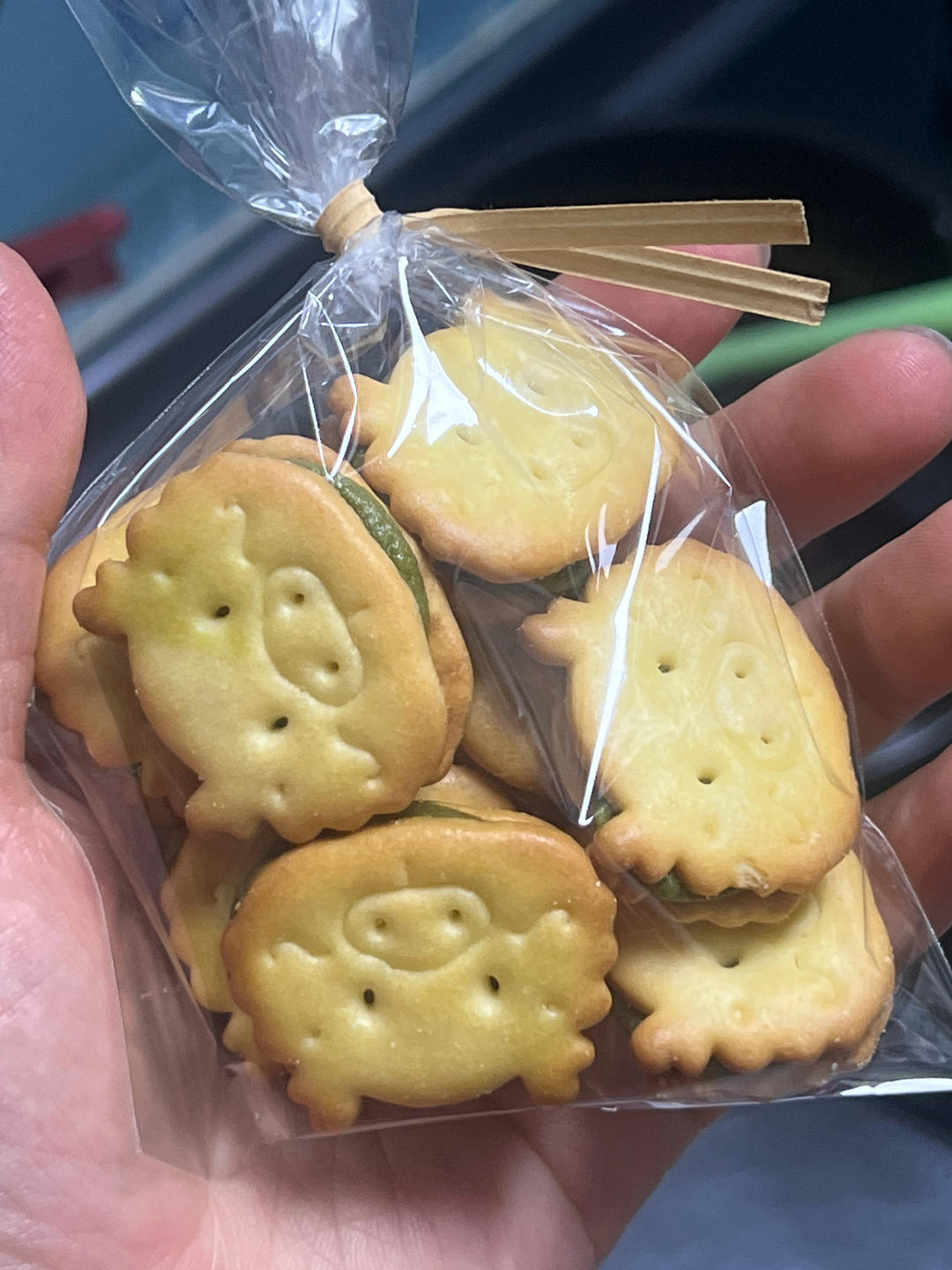 冬季必备小零食❗️纽扣牛扎饼干❗️