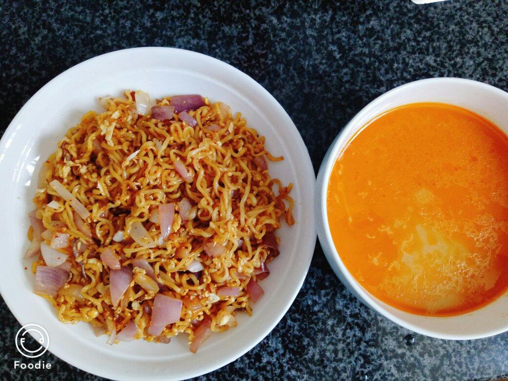 路边摊风味炒方便面