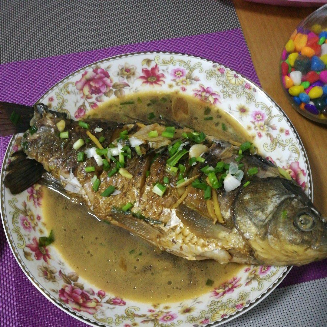 红烧鲫鱼