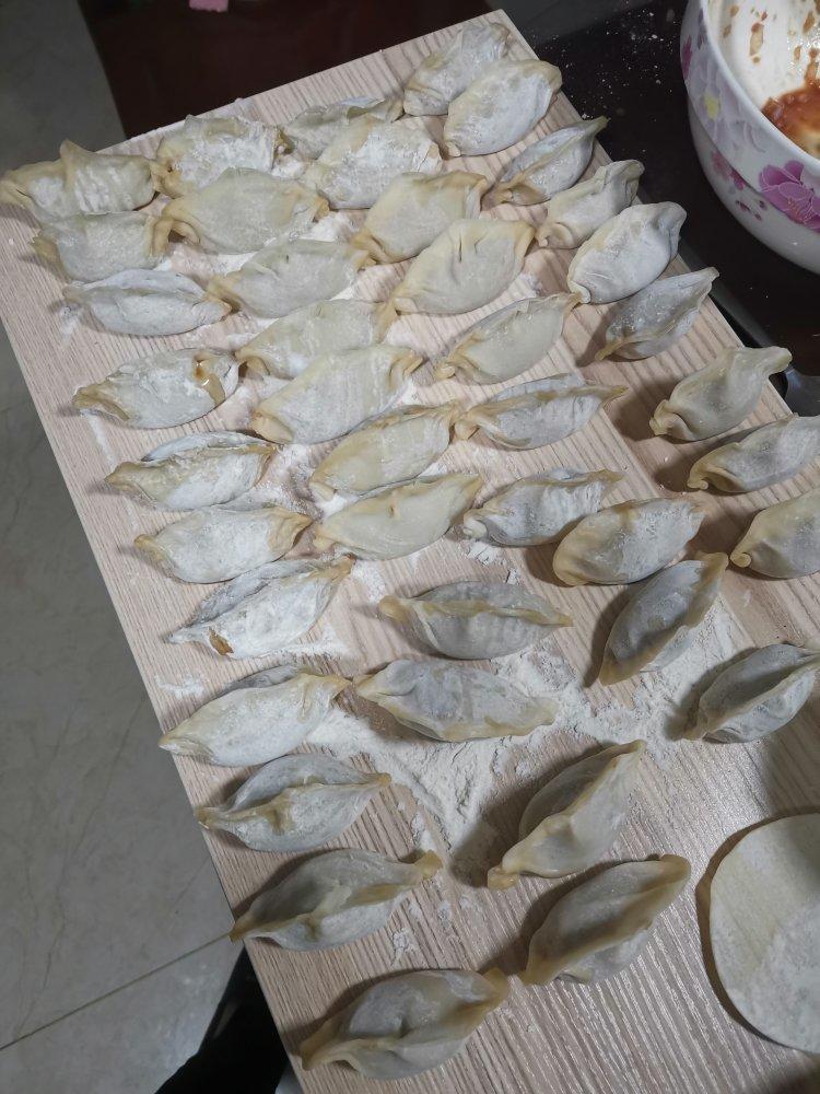 牛肉洋葱煎饺（附牛肉鲜嫩多汁小诀窍）
