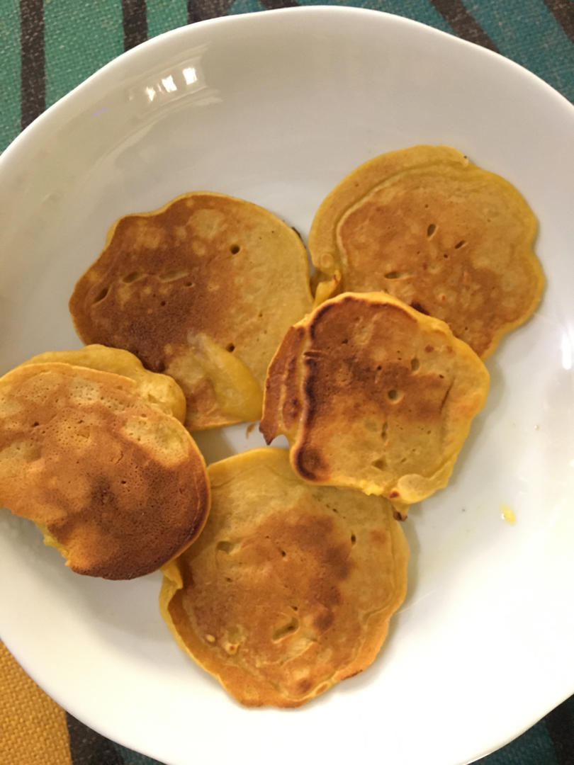 宝宝辅食：苹果奶香松饼