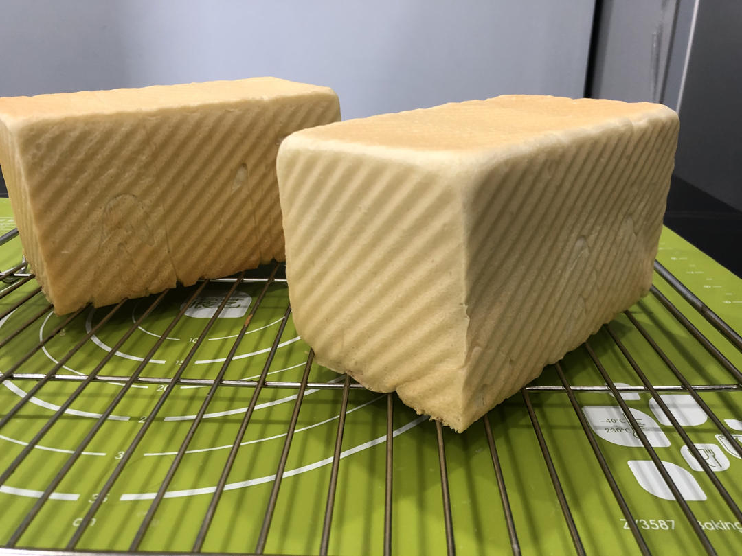 最好吃的牛奶吐司妃娟的100%中种北海道牛奶吐司奶油吐司