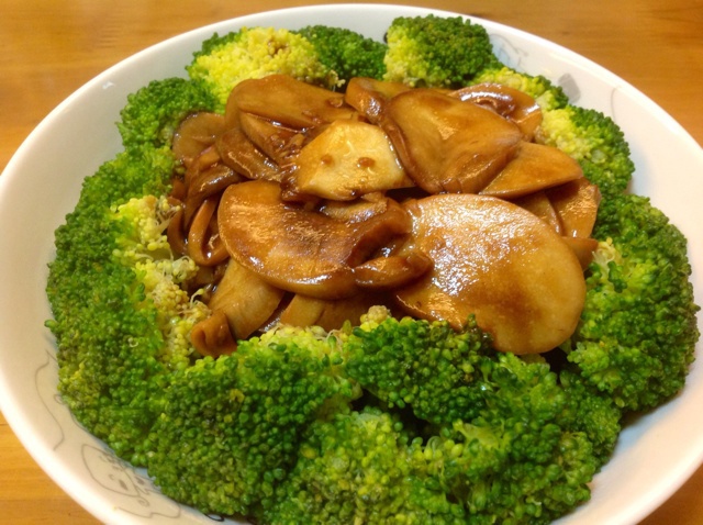 杏鲍菇扣西兰花