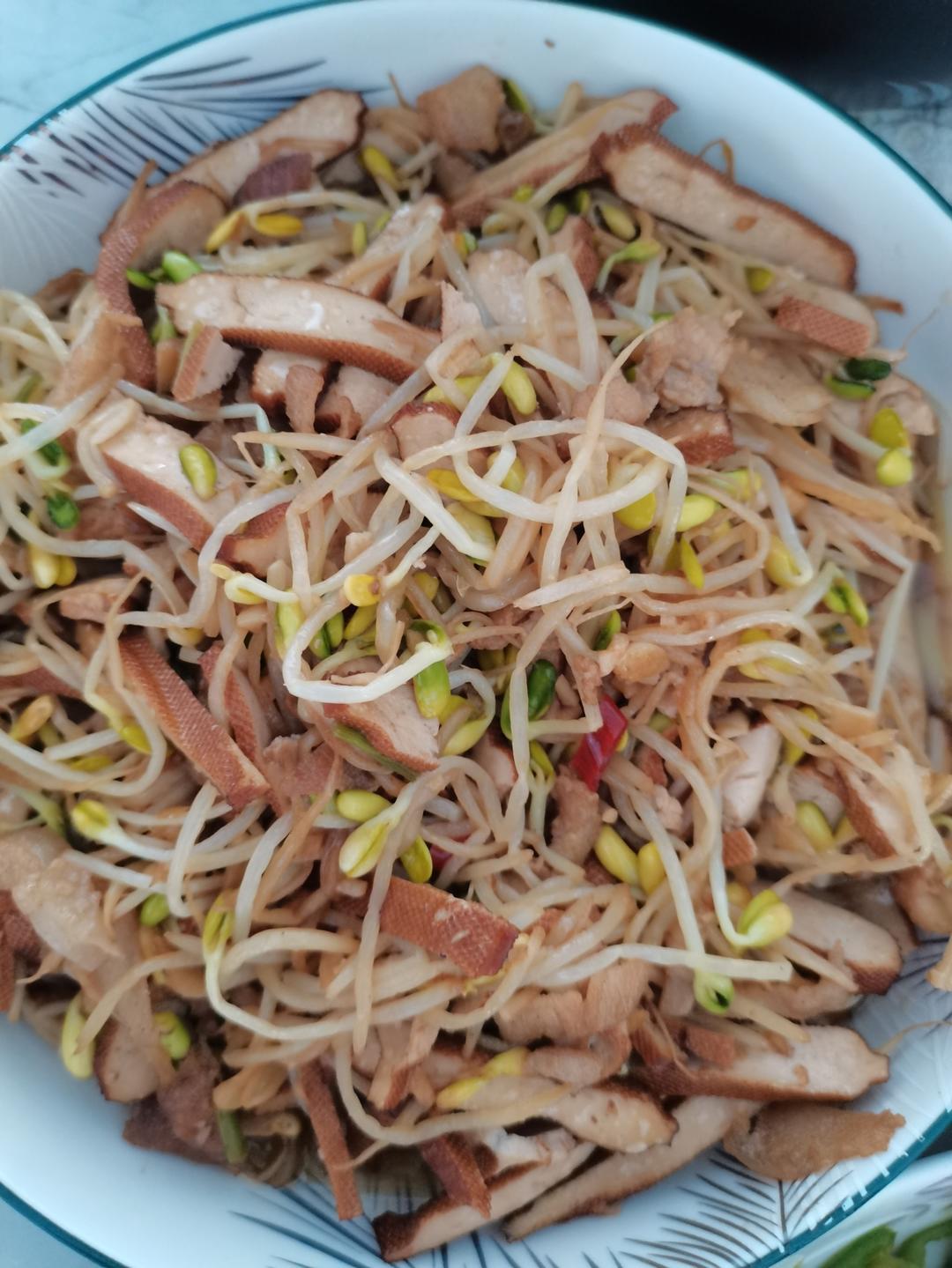 黄金风味小炒！豆腐干炒豆芽