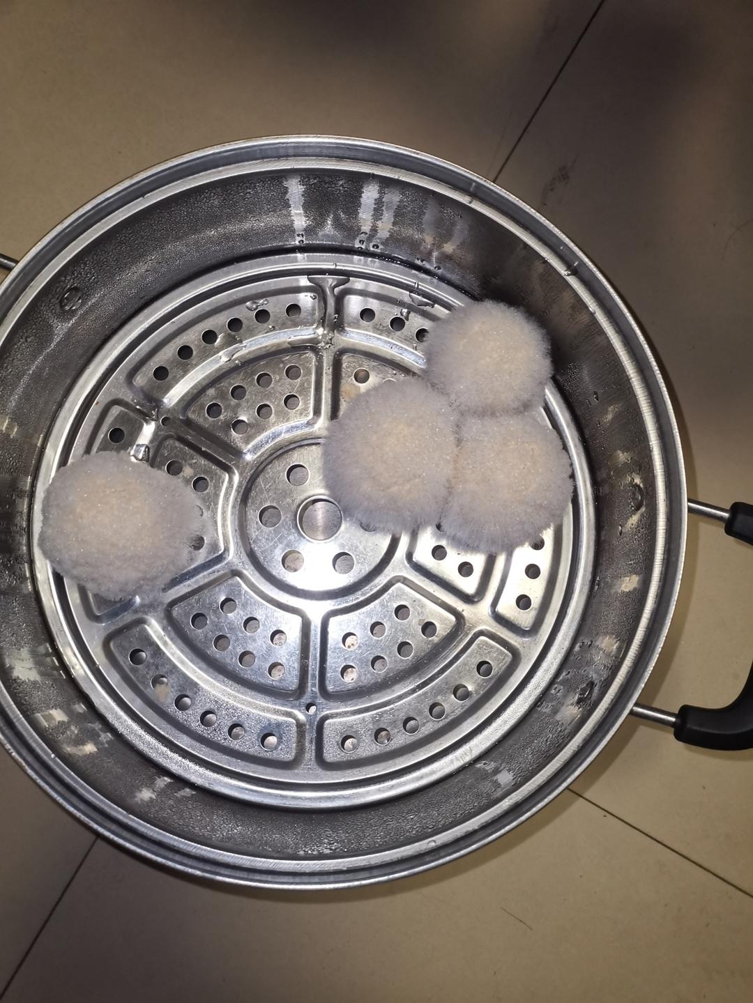 榨豆浆剩下来的豆渣做成霉豆渣，和五花肉一起炒，太香了