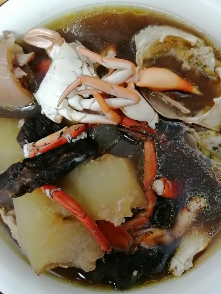 青蟹冬瓜猪骨生地汤