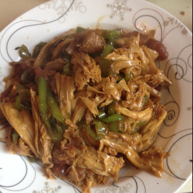 腊肠青椒腐竹