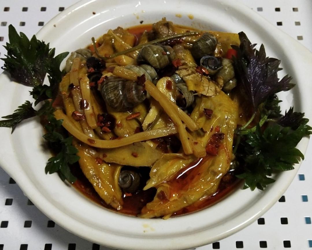 柳州田螺/螺蛳鸭脚煲