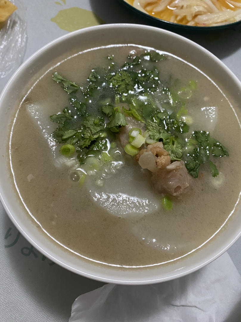 羊肉汤（汤鲜味美不膻气）