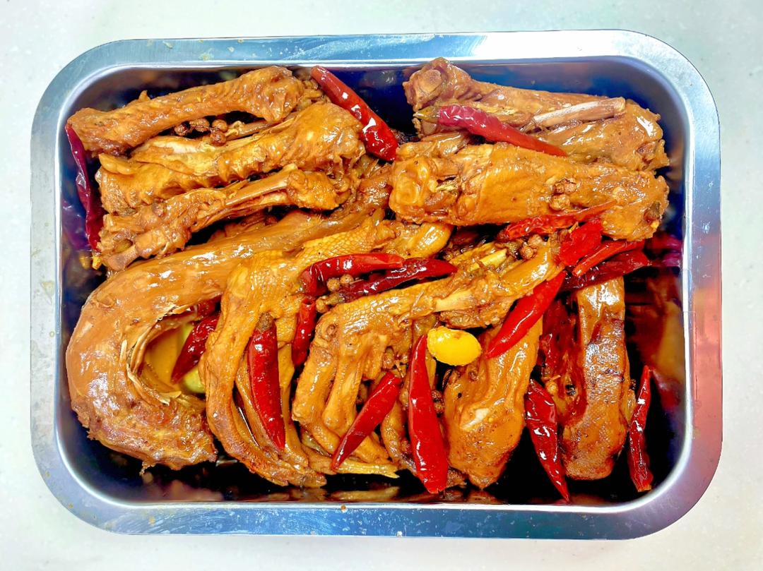麻辣卤黑鸭做法
