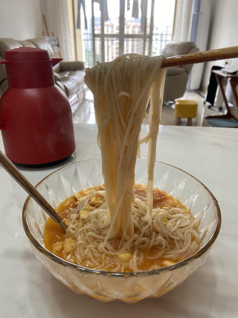 恨不得抱着锅舔的番茄鸡蛋面