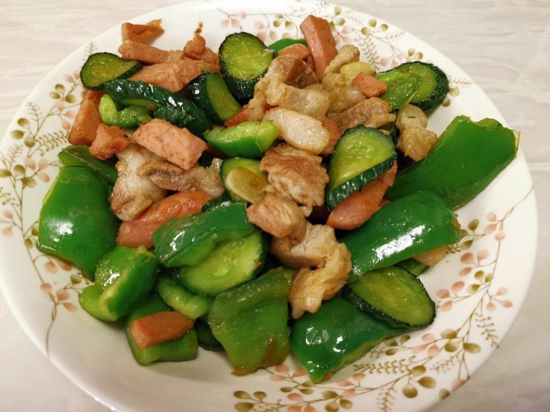 厨师长教你：“脆青瓜炒肉”的家常做法，爽脆的口感另一番感受