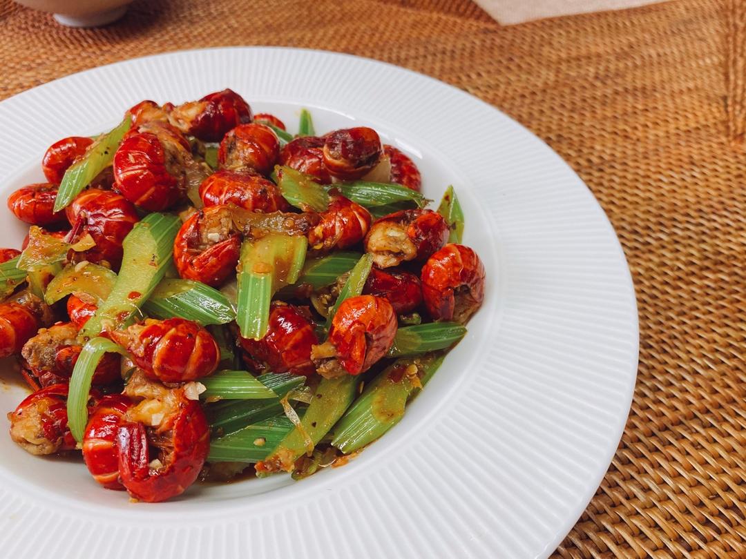 媲美大排档的绝味小龙虾