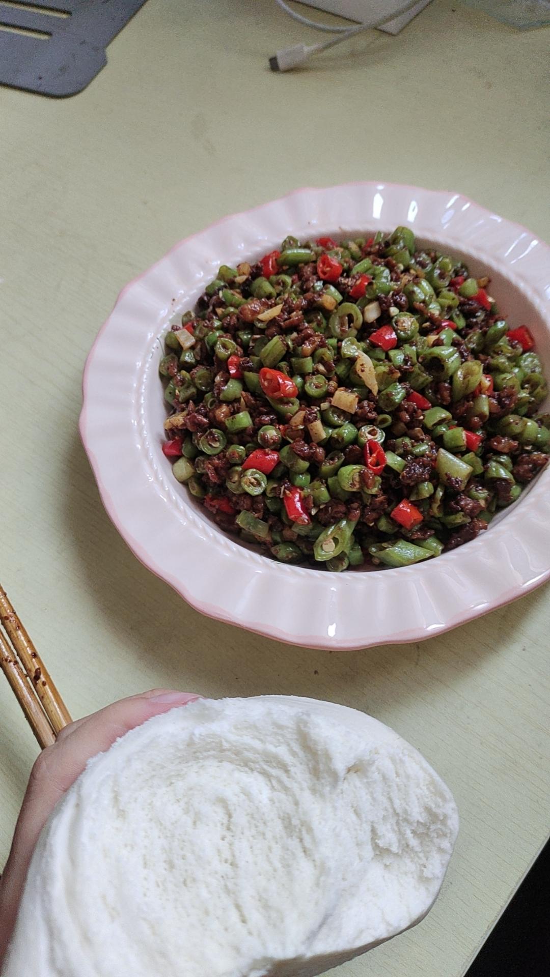 肉沫豆角下饭菜