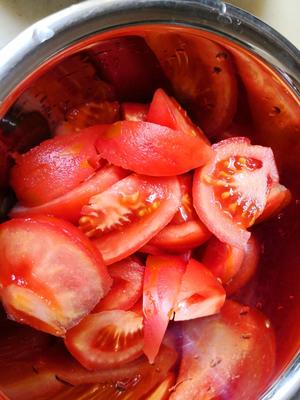 简单易做又美味的番茄土豆肥牛的做法 步骤2