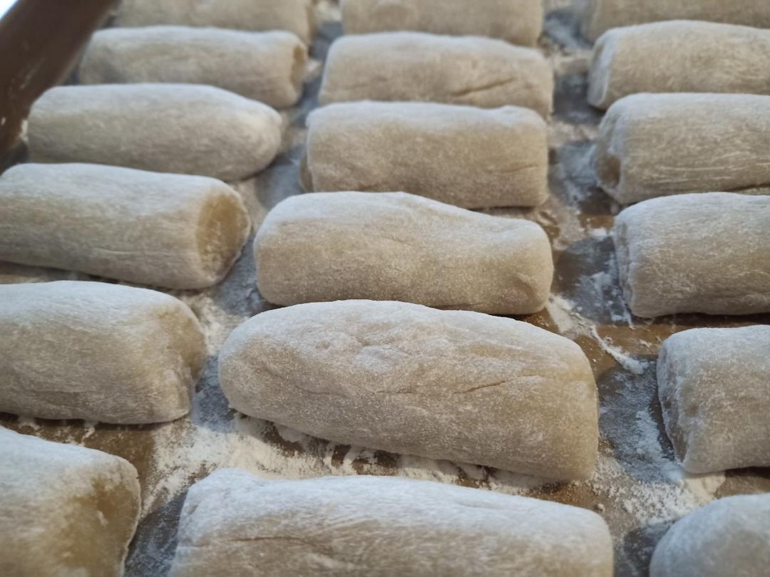 香蕉糯米糕，香气浓郁，软糯香甜，一口一个超好吃。