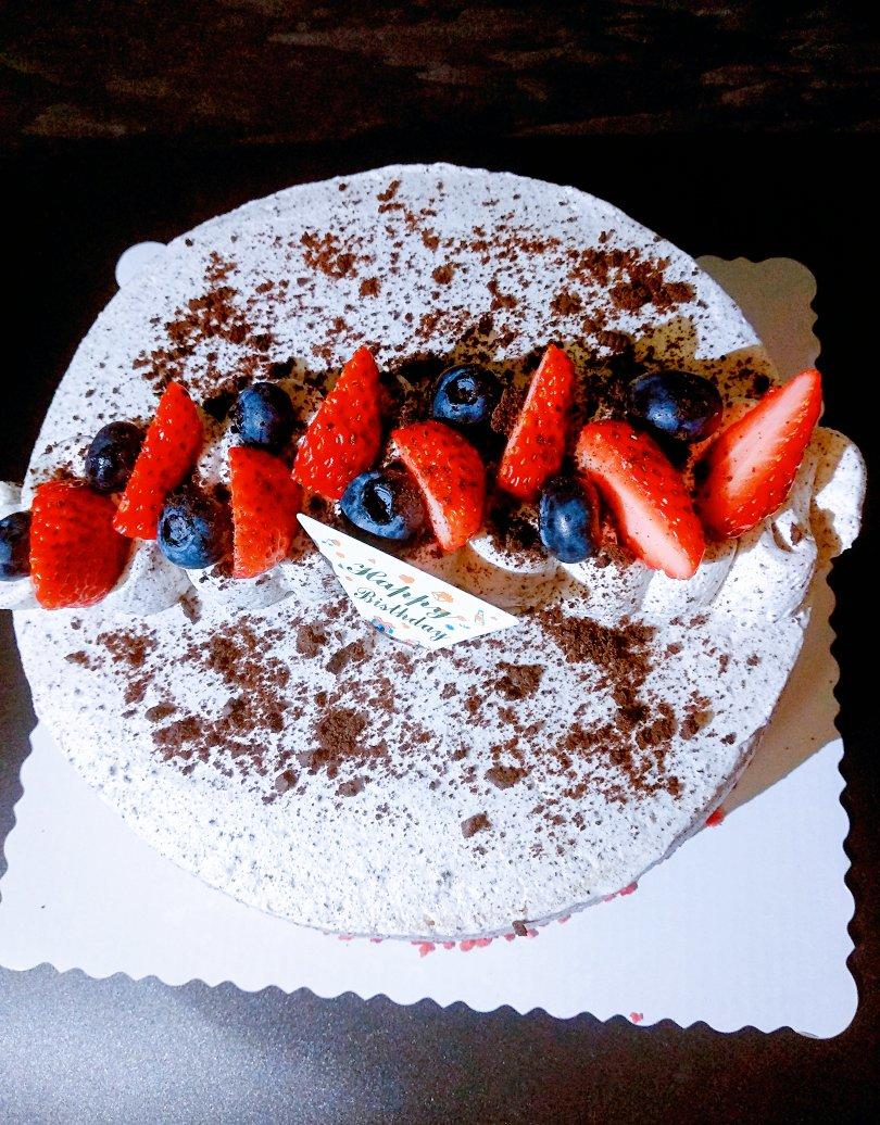 米乐桃桃做的奥利奥咸奶油蛋糕(六寸)