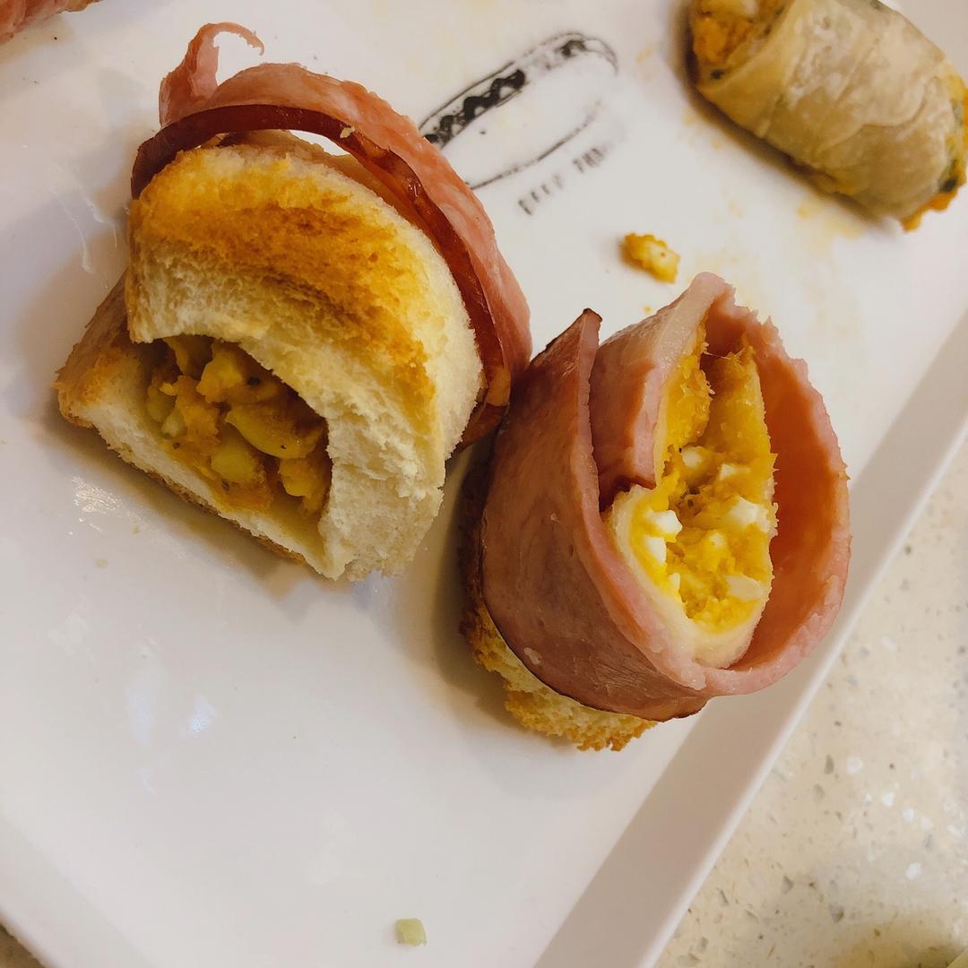 鸡蛋沙拉吐司卷