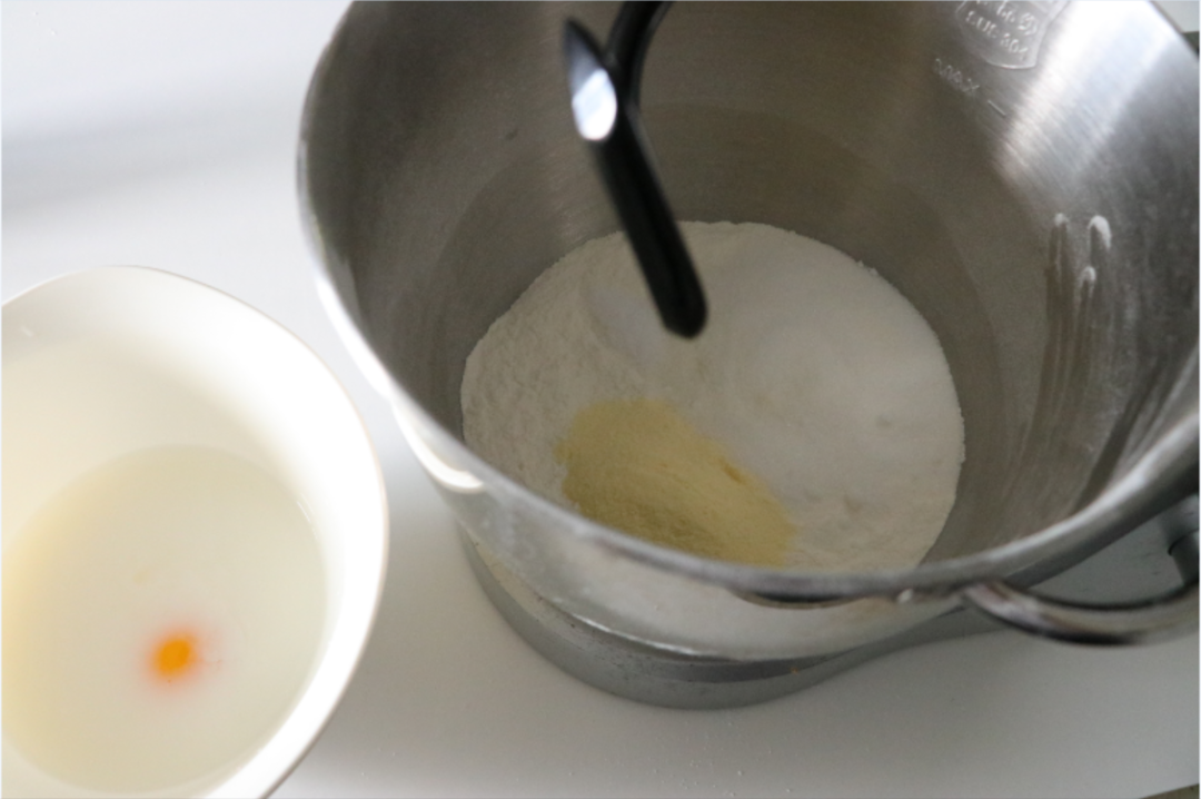 纯奶手撕吐司的做法 步骤1