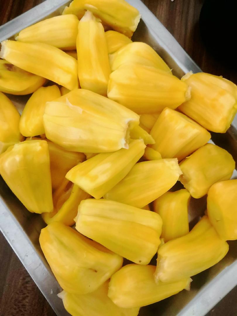 史上最快剝菠蘿蜜的方法（自認為哈哈哈）的做法 步驟6