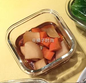 一人份，一锅多蒸，大同电锅版（红烧鸡翅，红白萝卜卤，菠菜汤）的做法 步骤9