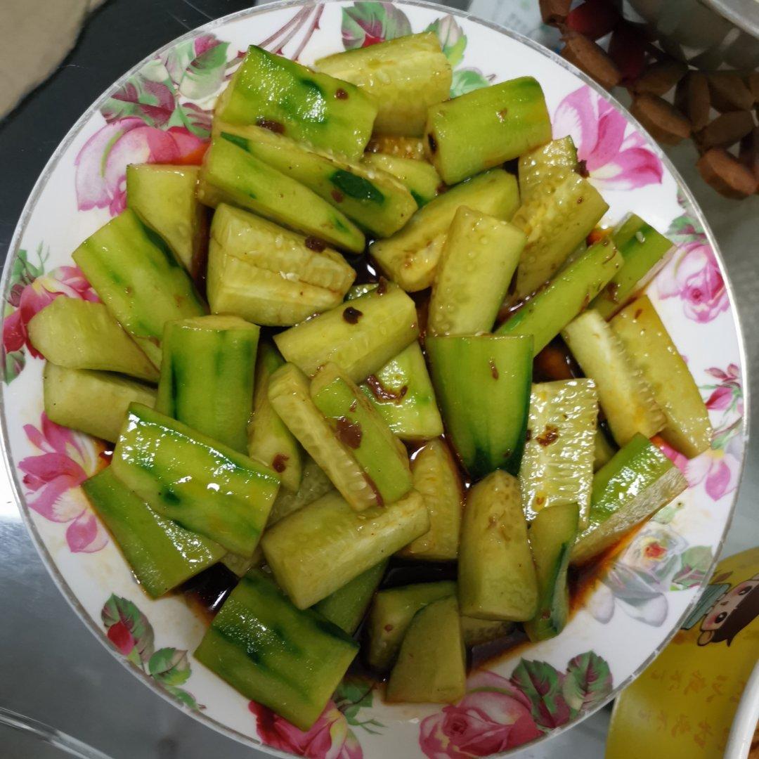 凉拌黄瓜