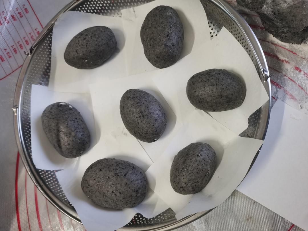 黑芝麻馒头之粗粮馒头2