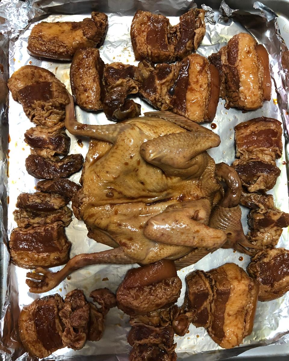 吮指脆皮烤乳鸽（自制酱汁版）