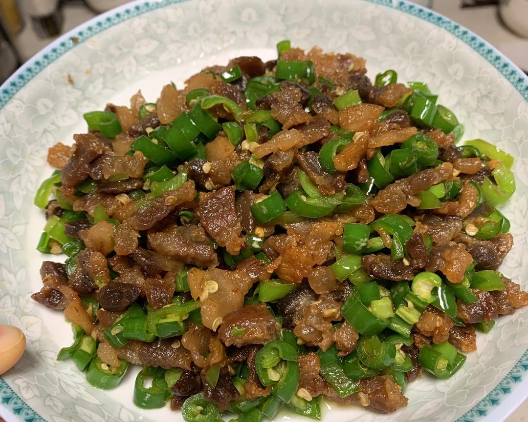 好吃😋下饭菜！下饭菜🥰“青椒炒油渣”