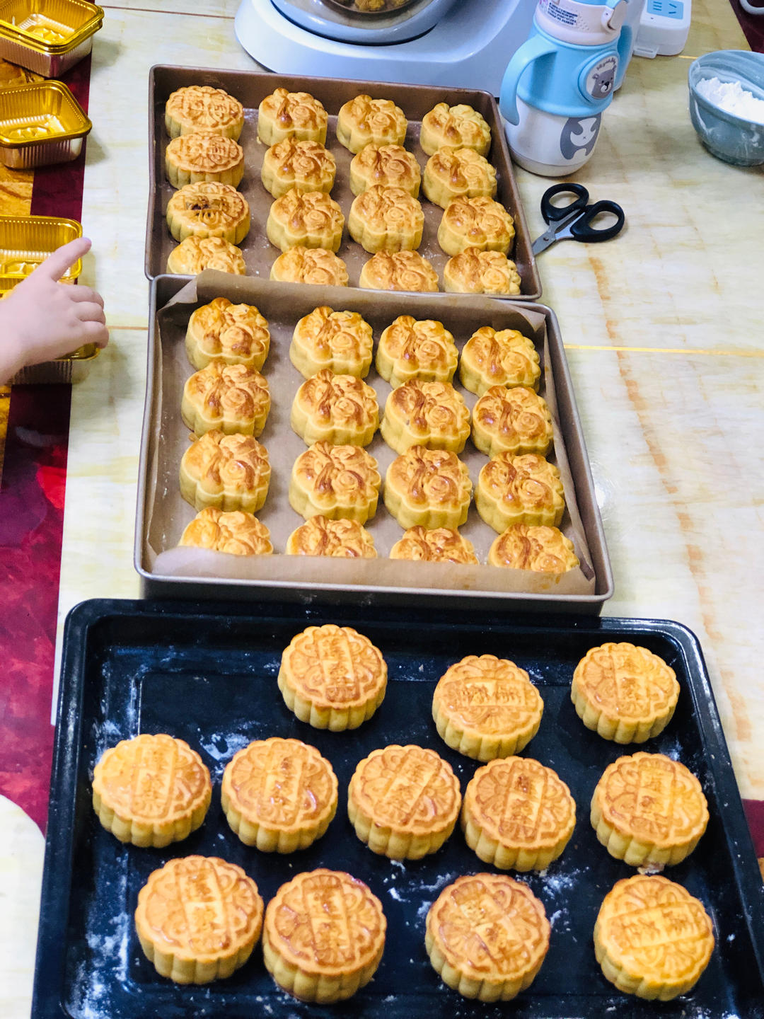 广式蛋黄月饼（75克、50克、各种规格都有）