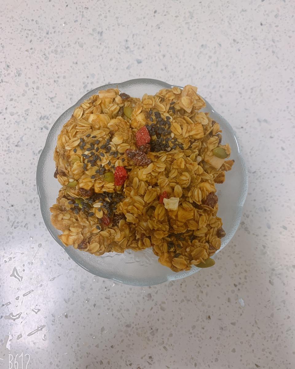 超简单-香蕉燕麦饼干（软软QQ的！）