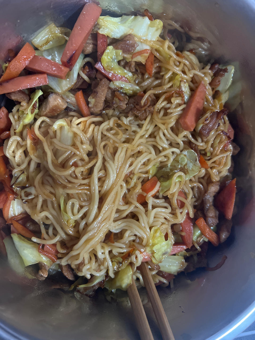 好吃到爆的尖椒肉丝炒方便面