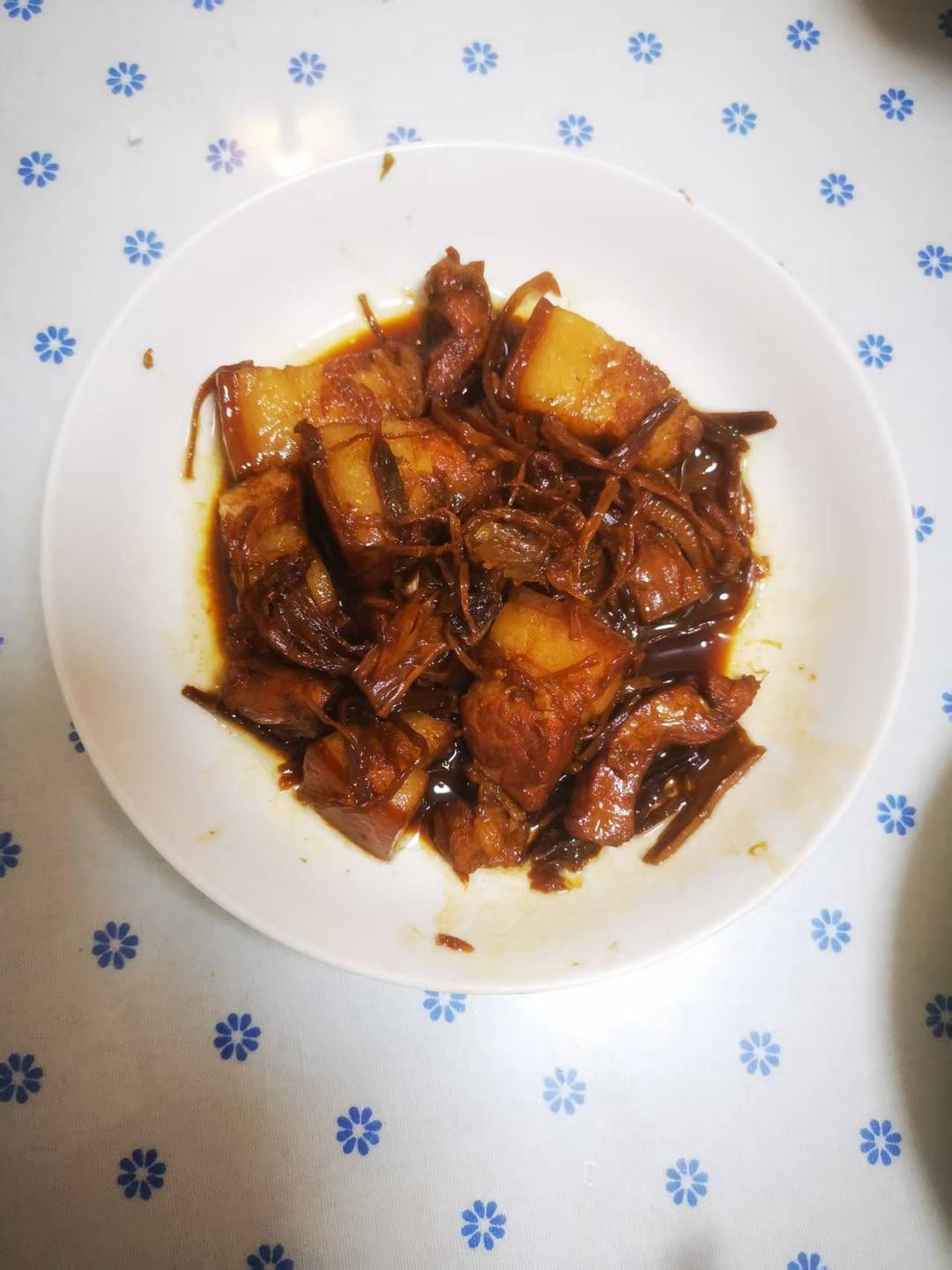 绍兴梅干菜红烧肉，汁水浓郁可以下饭无油