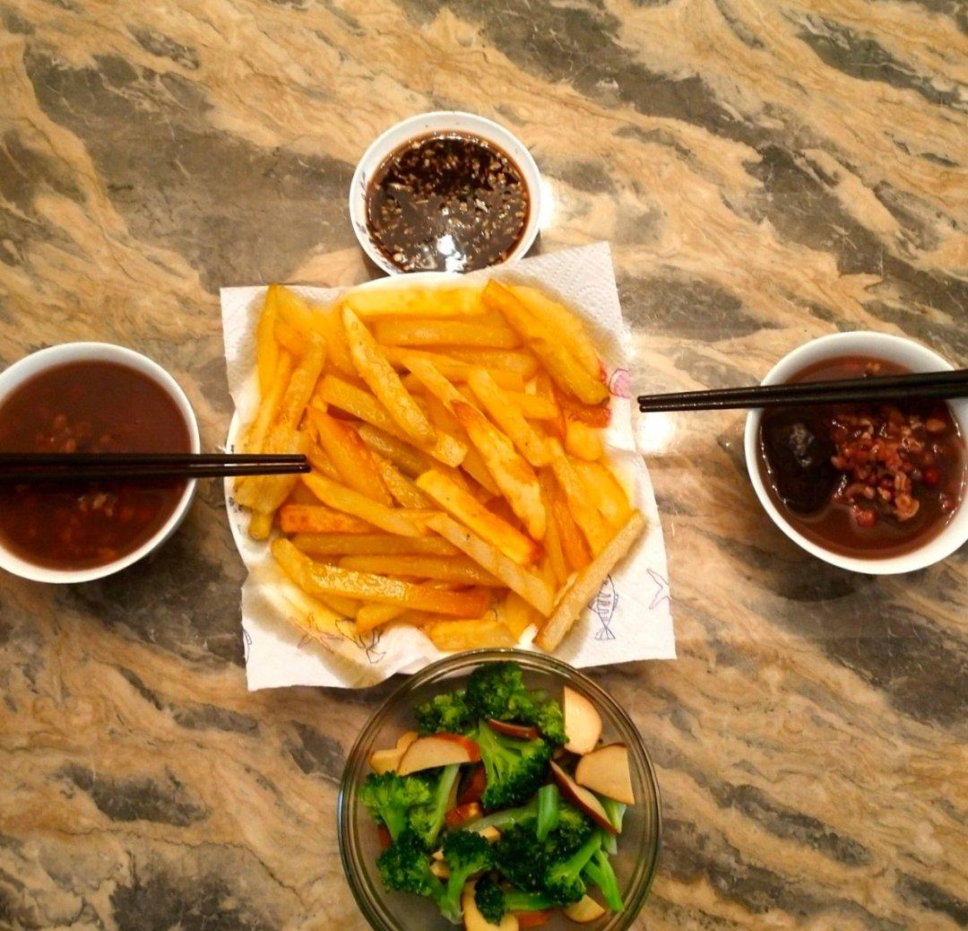 红豆薏米粥 (Red Bean and Pearl Barley Congee)