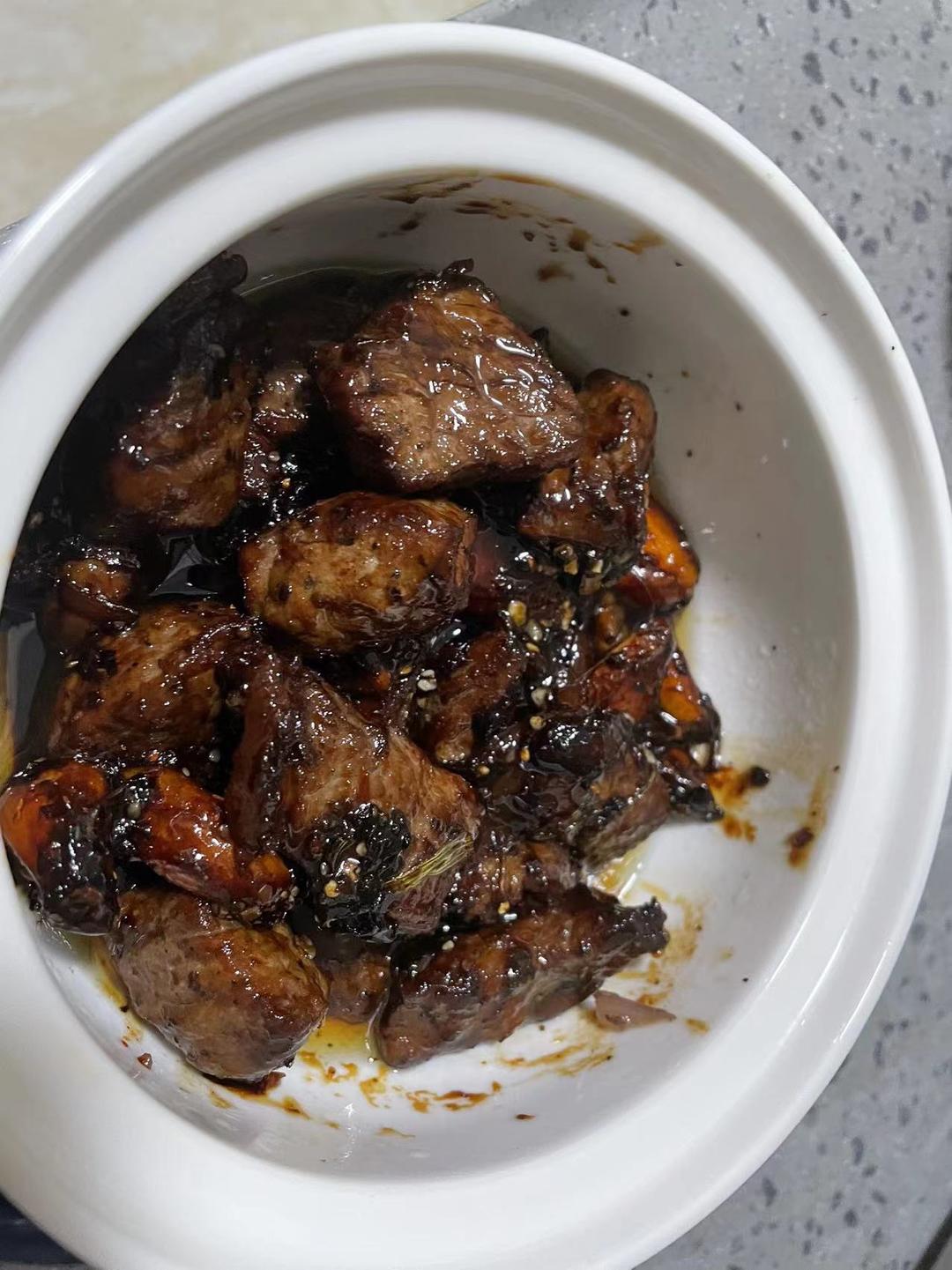 复刻天津桂园餐厅的黑蒜子牛肉粒