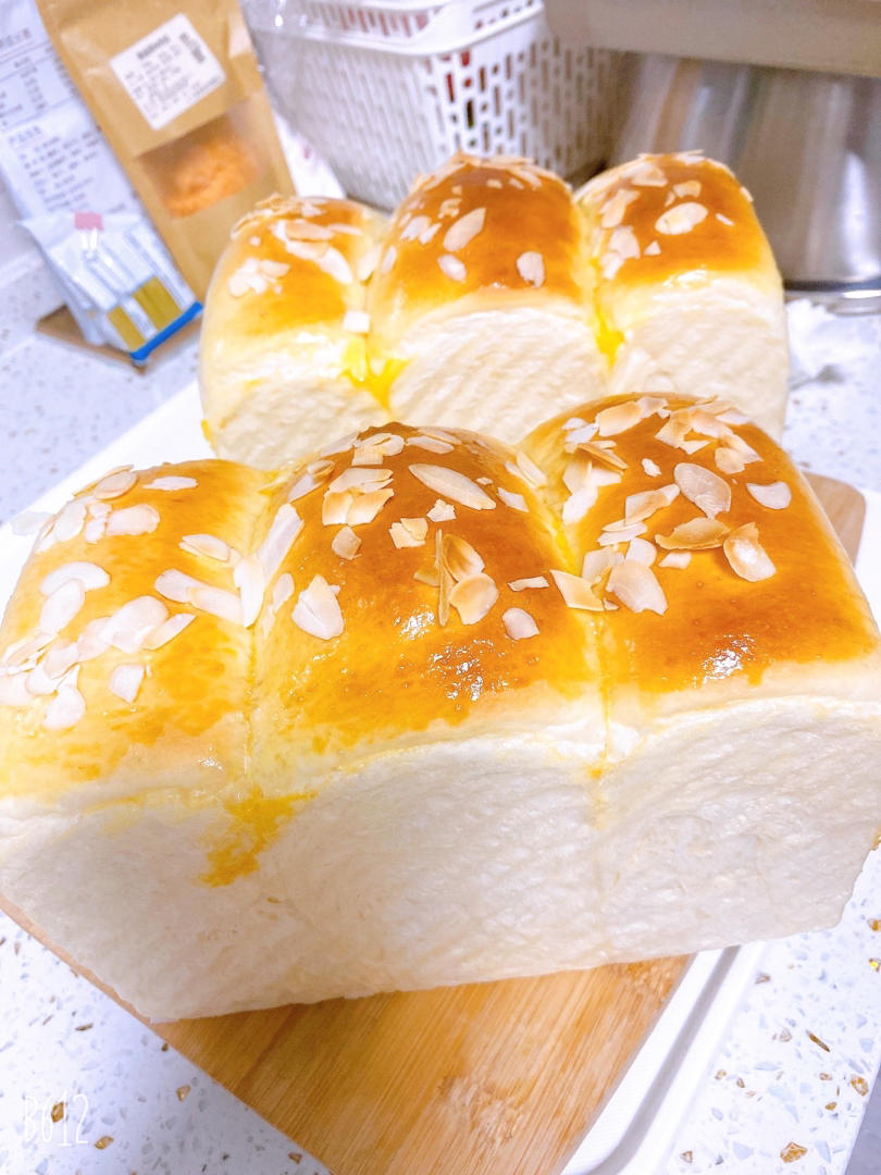 香葱肉松手撕吐司