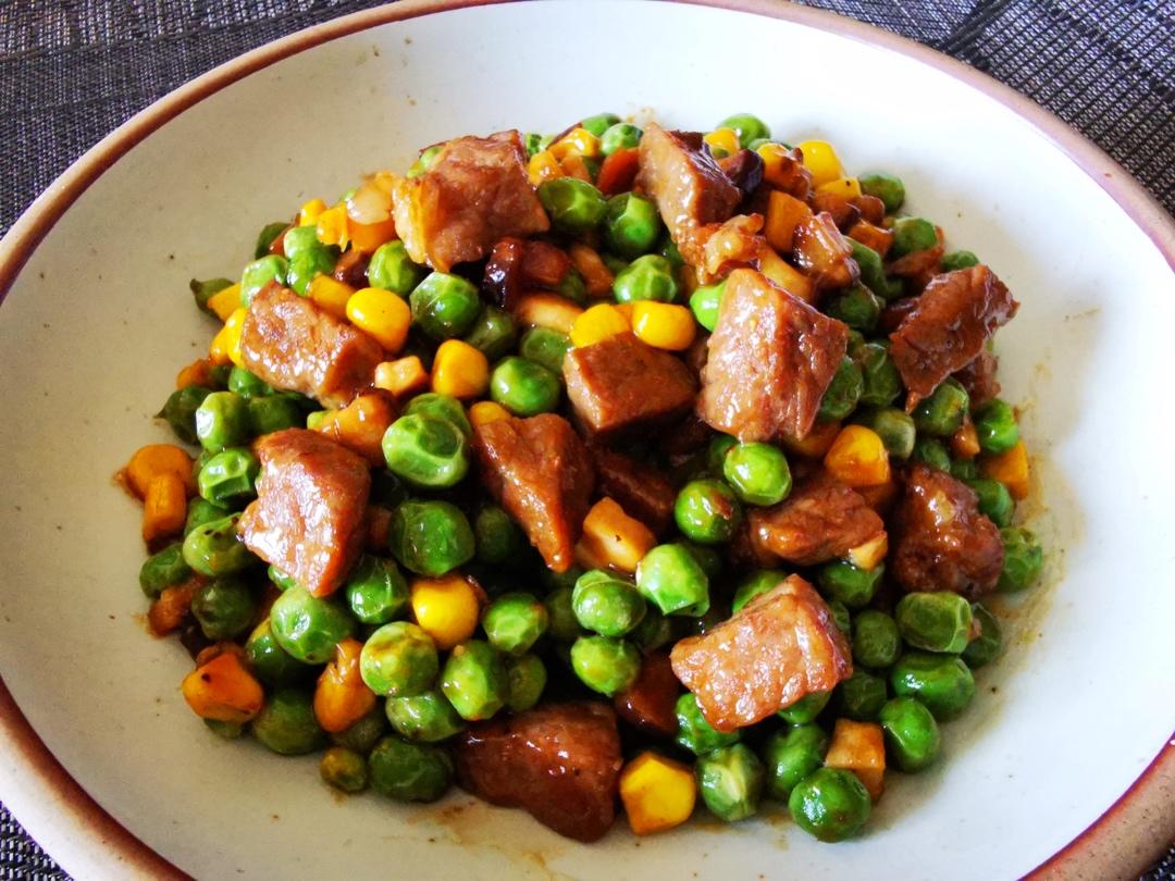 翡翠蝉本尊做的牛肉粒炒豌豆