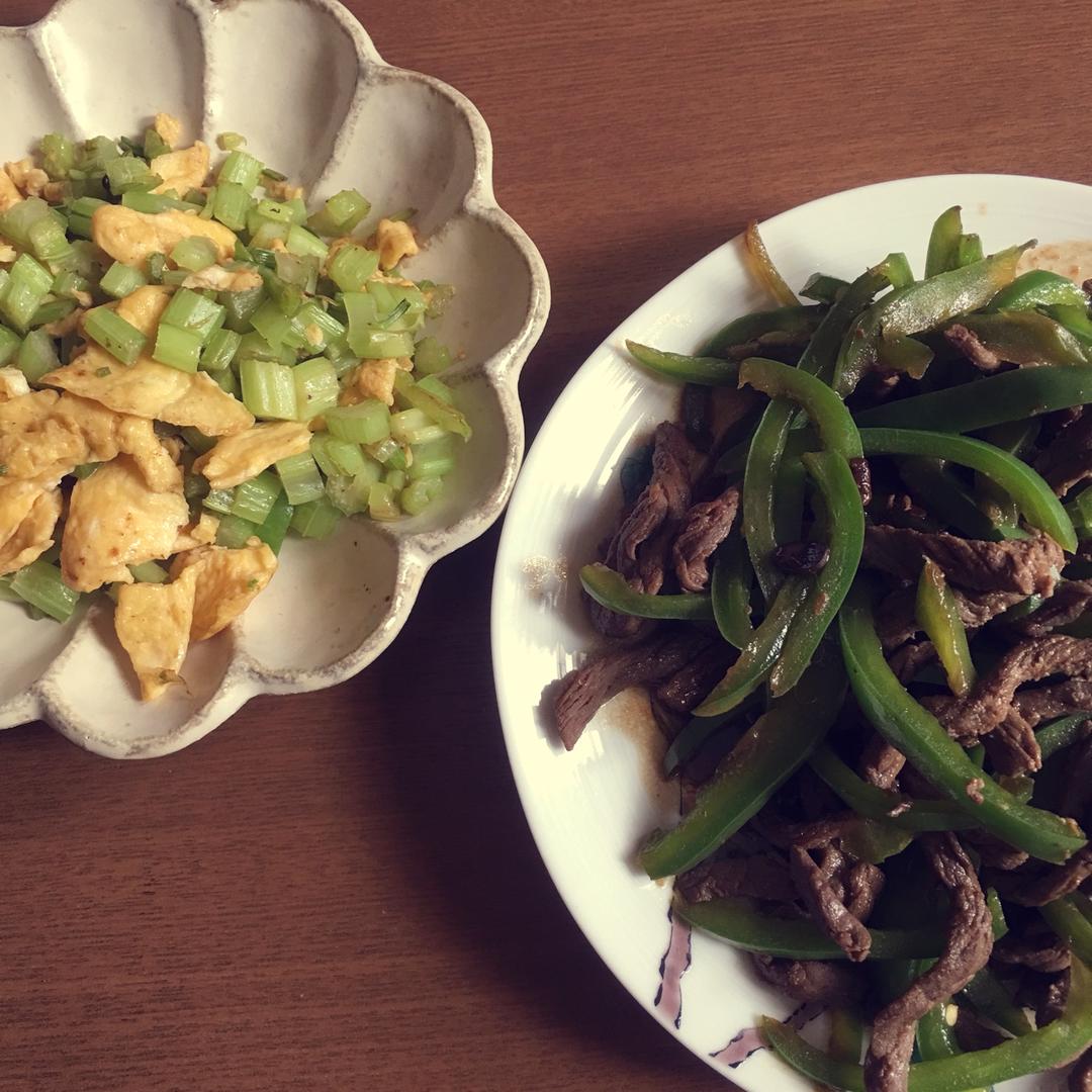 厨师长教你：“青椒牛肉丝”的家常做法，家乡的味道，先收藏了