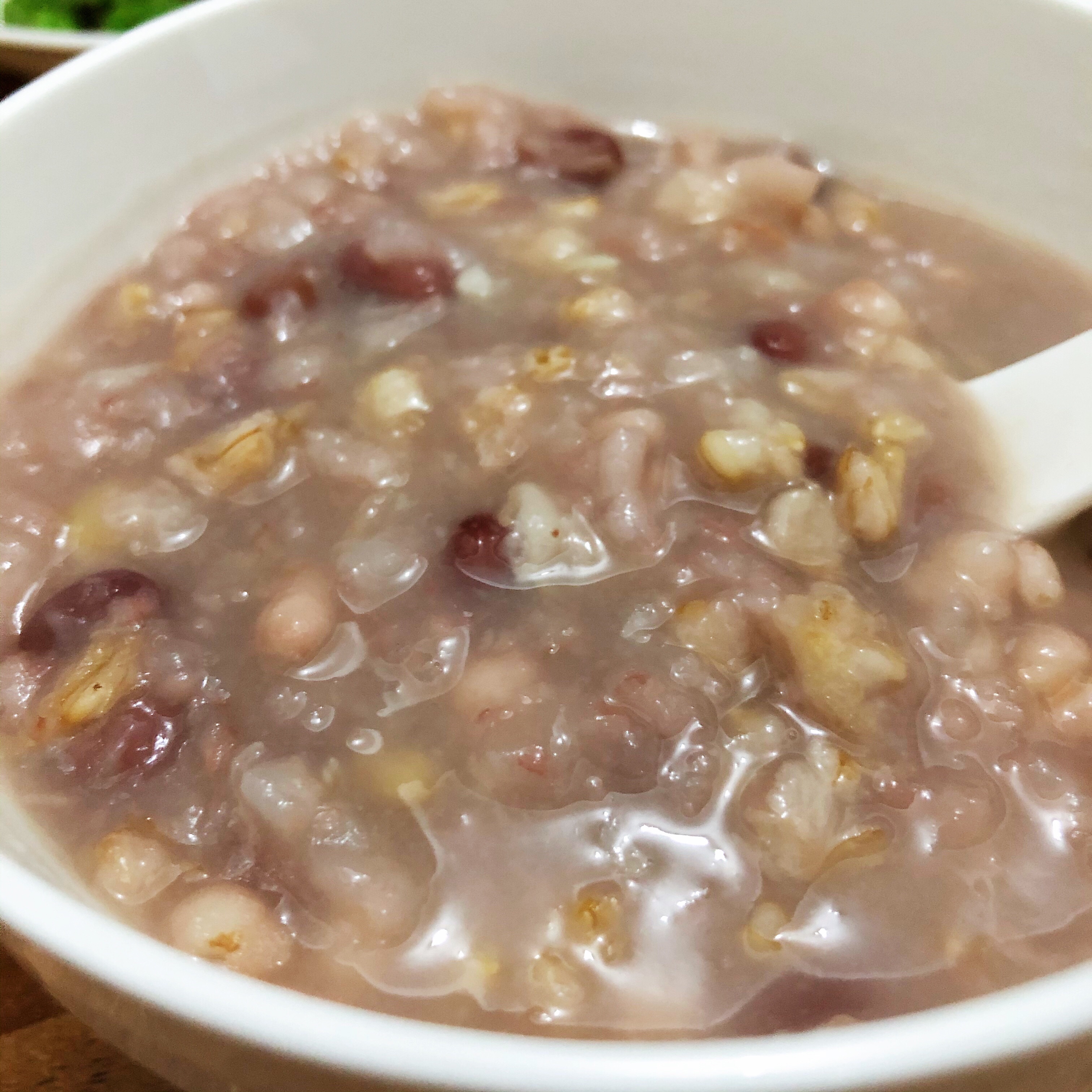 红豆薏米百合燕麦粥的做法