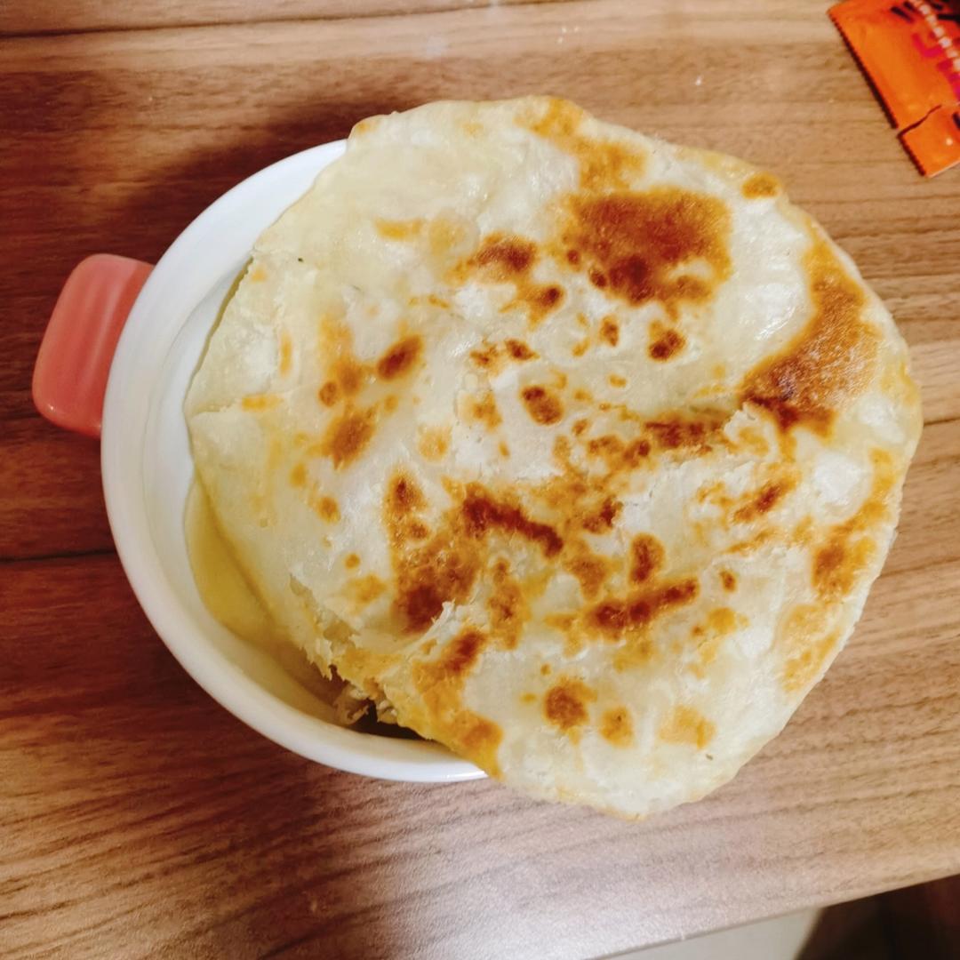 烙饼不硬的小窍门 掌握了你也能看出柔软多层凉了不硬的小油饼