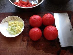 西红柿木耳鸡蛋拌面的做法 步骤1