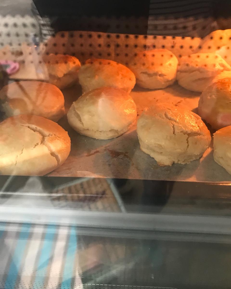 【视频】3分钟 奶油司康Scone(可能是世界上最快手的司康) 消耗淡奶油～