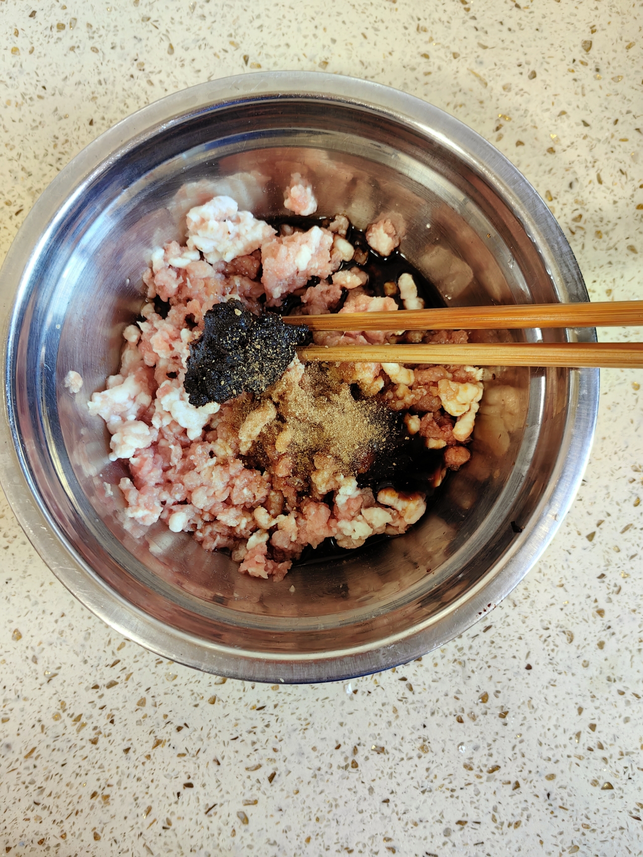 家里有大米就可以吃到香喷喷的猪肉大葱烧麦的做法 步骤3